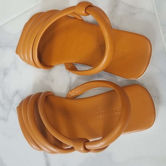 FLASH 1 HOUR! Mercedes Castillo Aline strappy sandal - flat - Picture 3 of 4